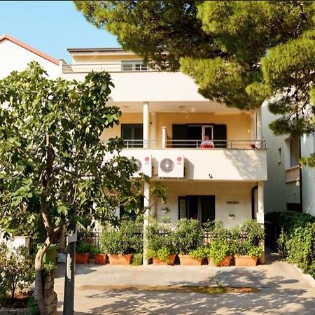 Vila Doris Otel Baška Voda Dış mekan fotoğraf