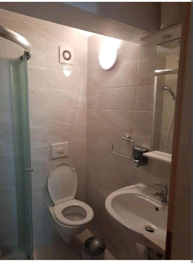 Vila Doris Otel Baška Voda Dış mekan fotoğraf